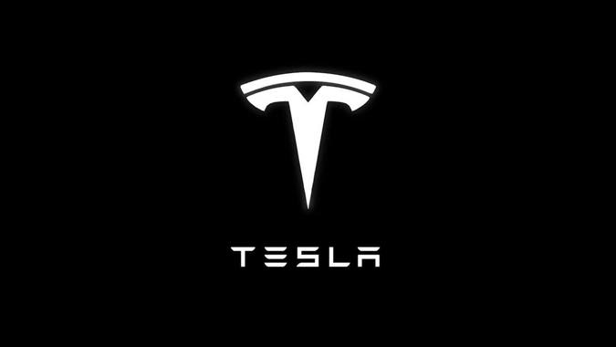 Come comprare azioni Tesla per anticipare il futuro